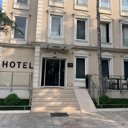 Soleo Hotel Tirana Buitenkant foto