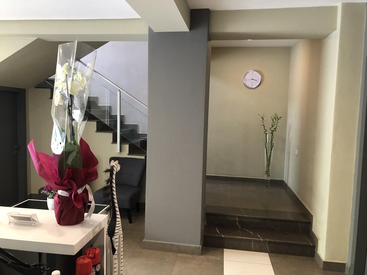 Soleo Hotel Tirana Buitenkant foto