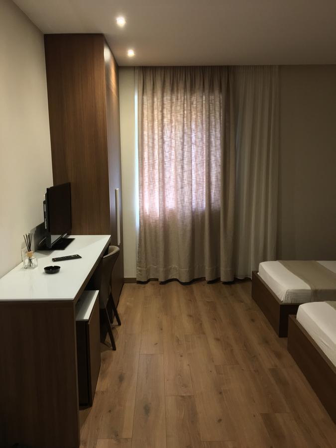 Soleo Hotel Tirana Buitenkant foto
